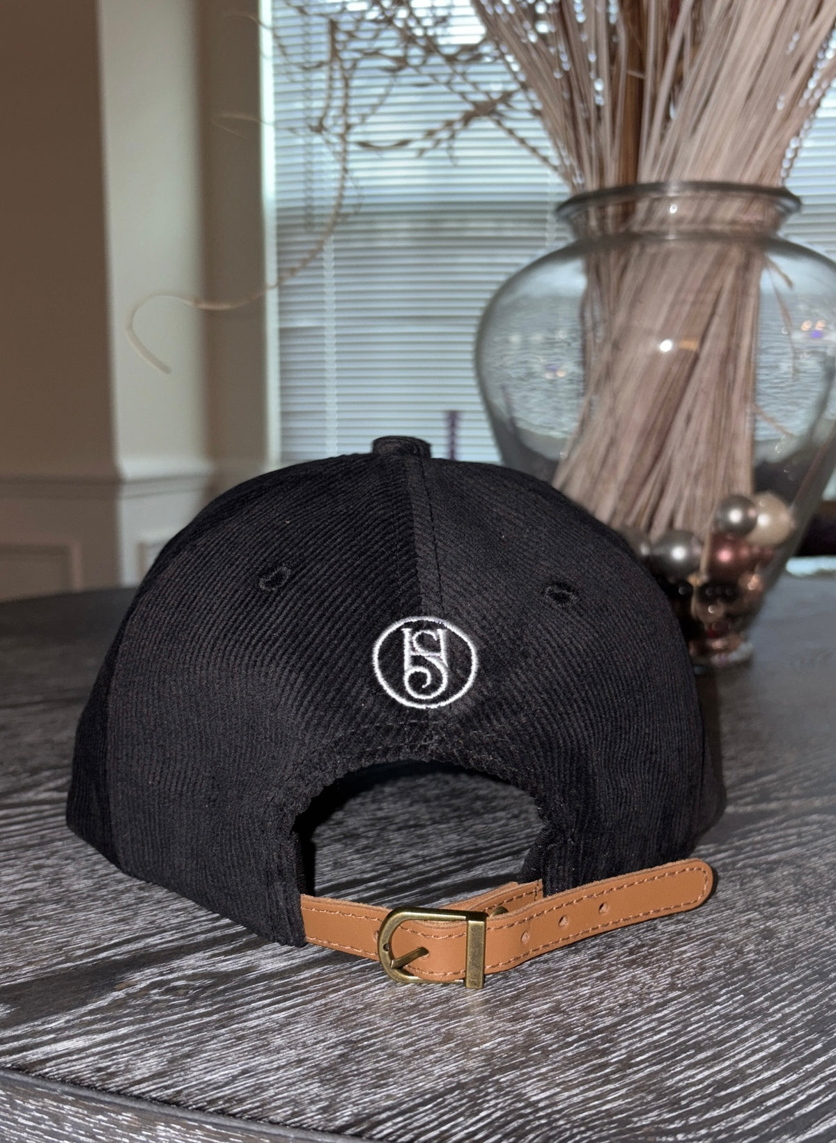 H.S. Corduroy Black
