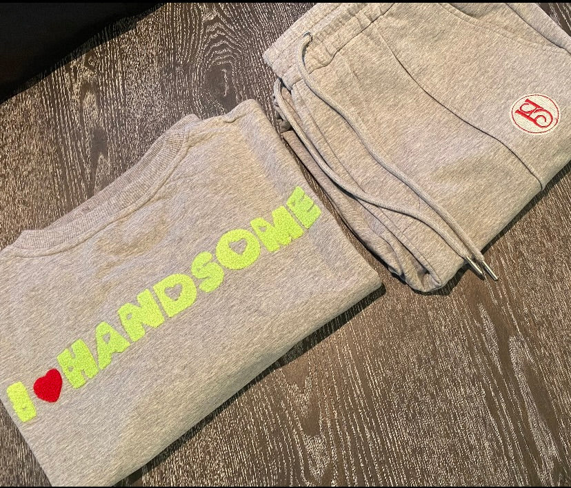 “I ❤️ HANDSOME” SWEATSUIT